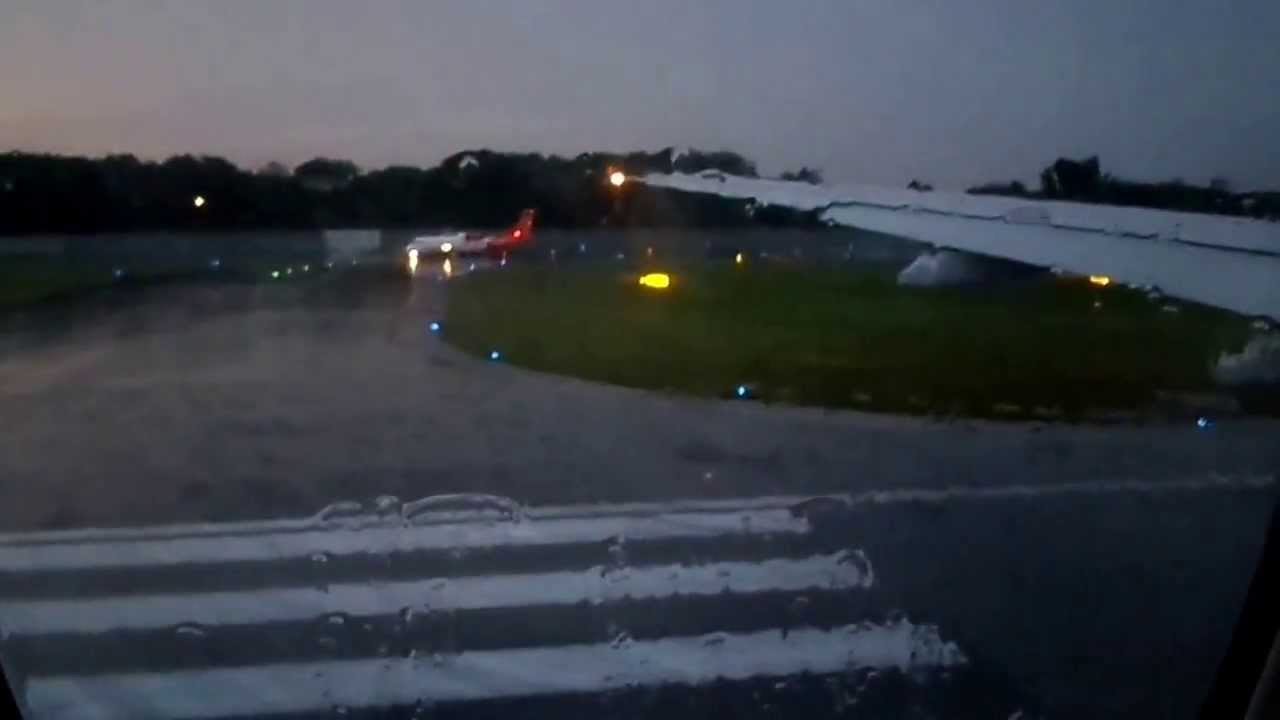 Cathay Pacific CX716 (Singapore - Hong Kong) Take Off