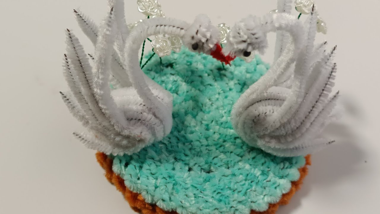 DIY Chenille Wire Swan Couple | Easy Valentine's Day Craft Ideas