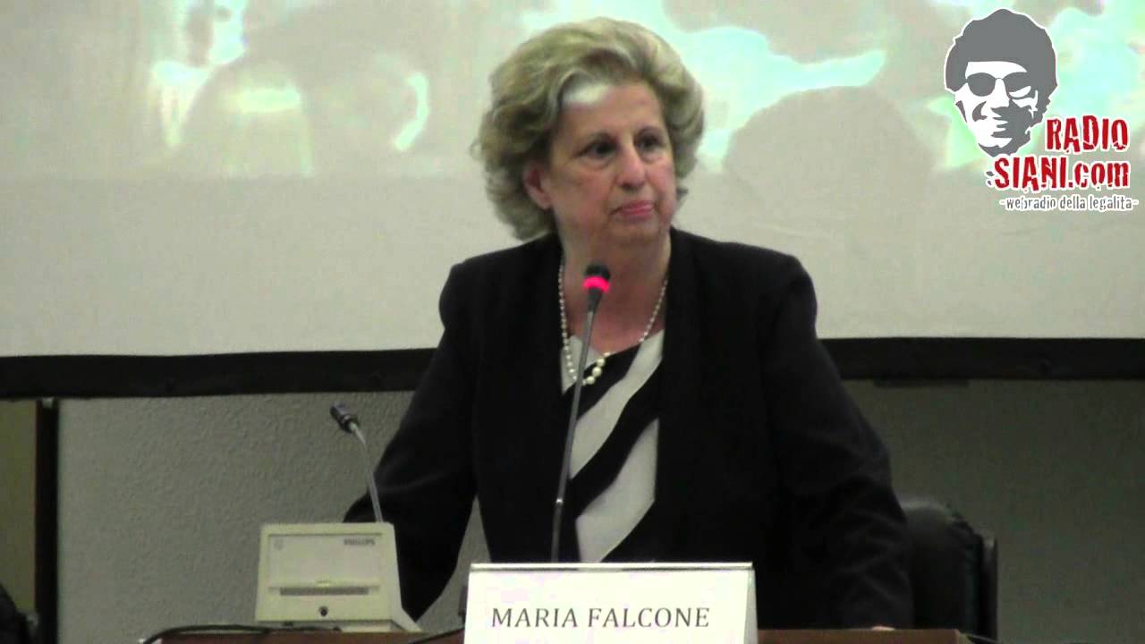 Maria Falcone con le scuole in ricordi di Giovanni