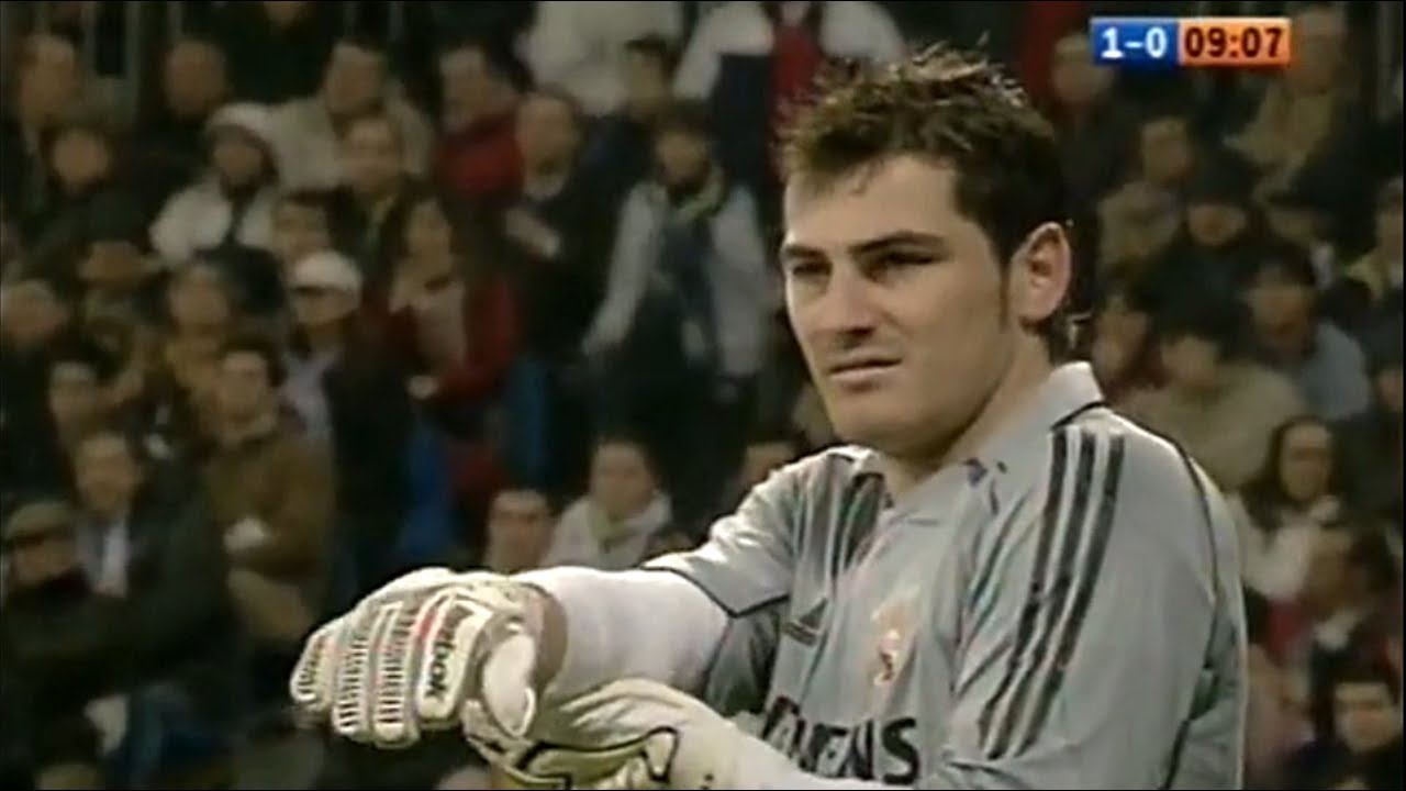 Iker Casillas Vs Atletico Madrid (Home) 2005/06