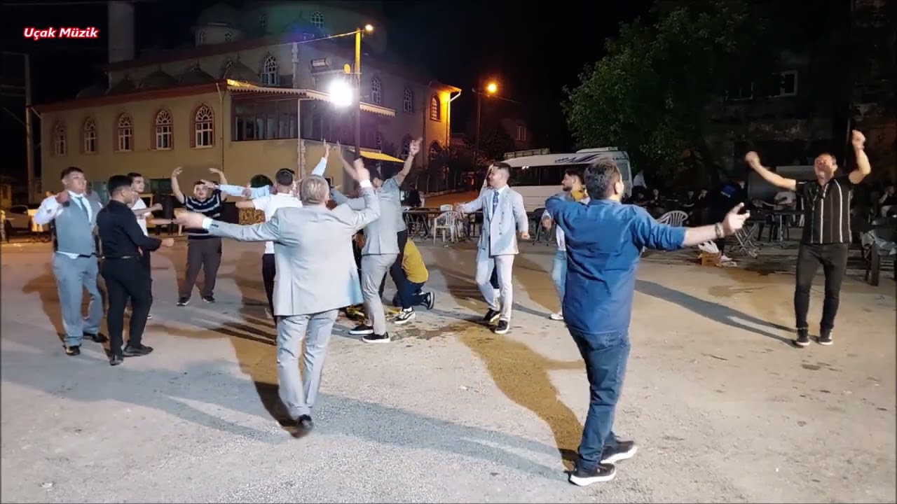 Ahmet Taş Dilara Melegim İndim Pınarın başına Dönüver Şişeler #İlk #Defa #Yayında