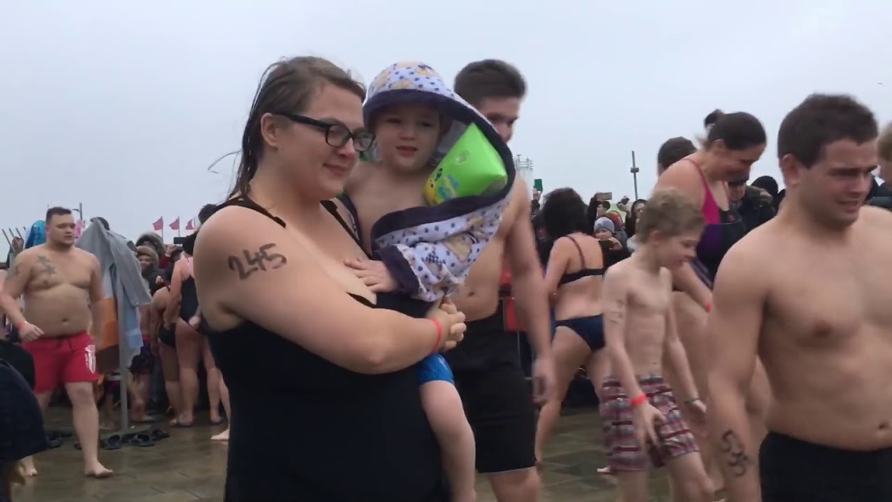 Anbaden in Büsum - eine eiskalte Tradition!