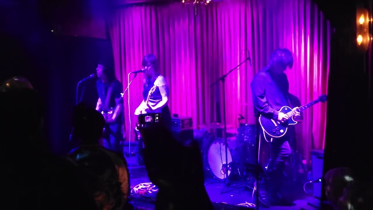 Mooncult performs 