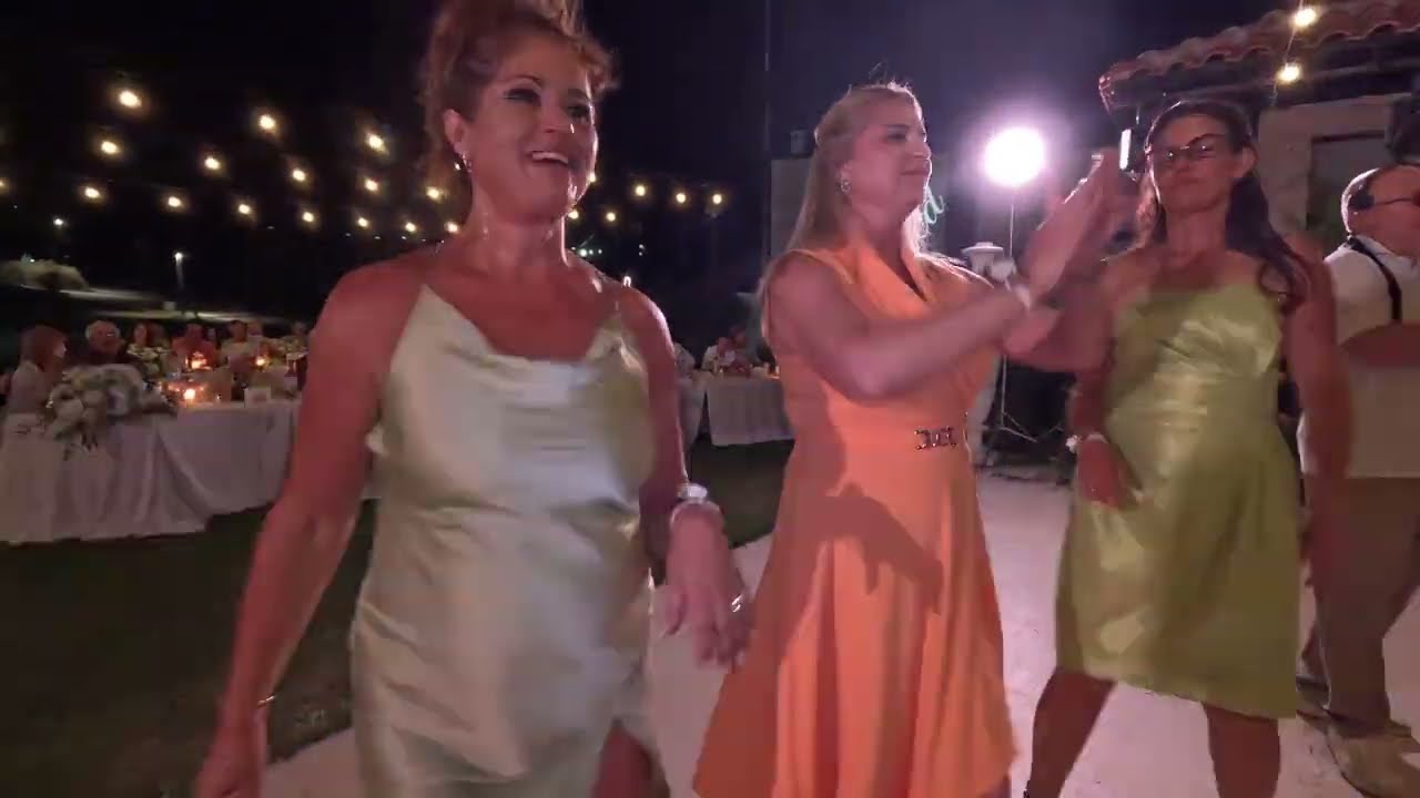 Откъс от веселата част от СВАТБА на открито в един ресторант на яз. Жребчево до с. Червенаково-Ямбол