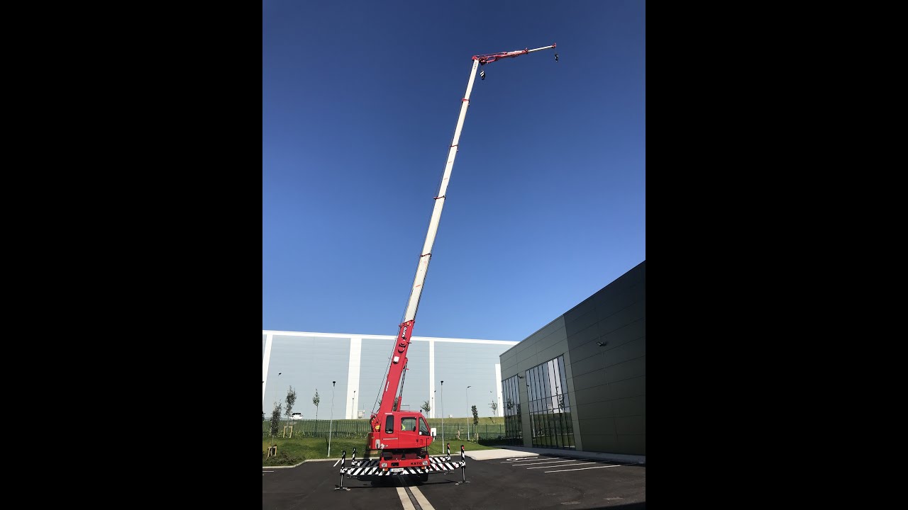 SOLD - 2013 KATO 13 Ton City Crane - Like New - Only 9,759 kms