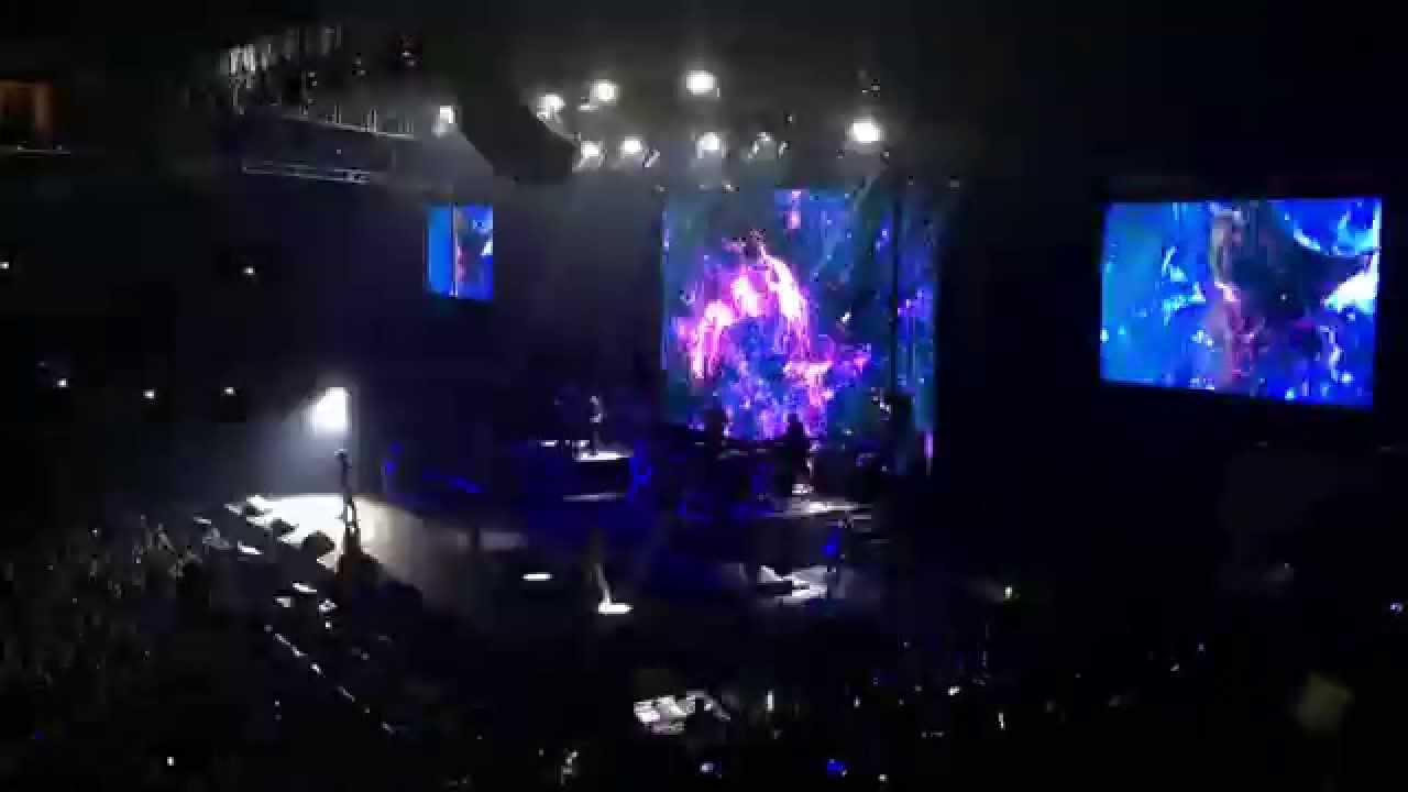 Ariana Grande - Break Free (The Honeymoon Tour | MANILA)