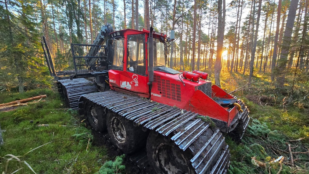Valmet 12x12 Suohirviö under powerlines