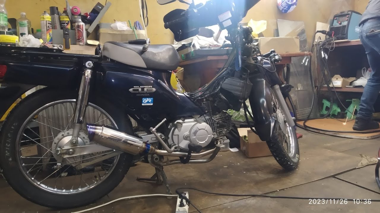 ГАРАЖА 305 новая банка GP70-R для HONDA SUPER CUB AA04
