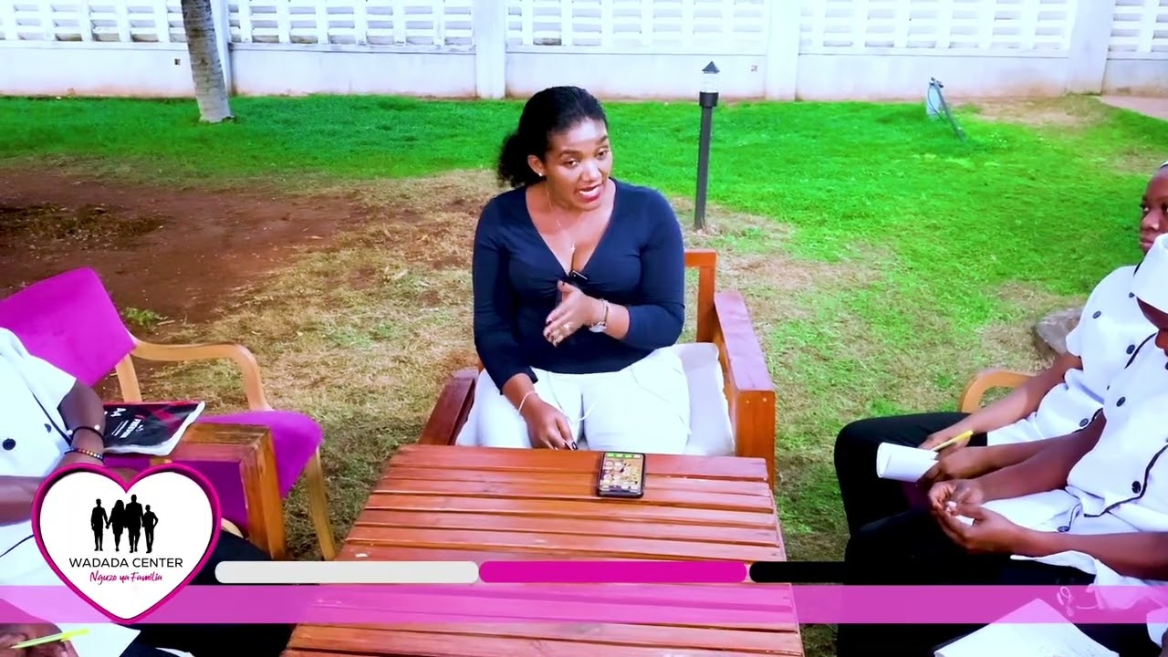 Niko na nguzo za familia zetu tukiichambua mbinu ya ‘Unataka Kulipwa Zaidi?’. 