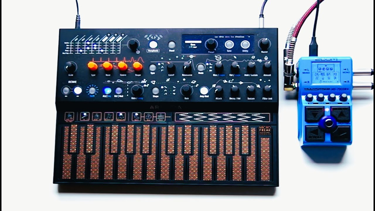 ARTURIA MicroFreak Stellar  &  Zoom MC-70CDR+