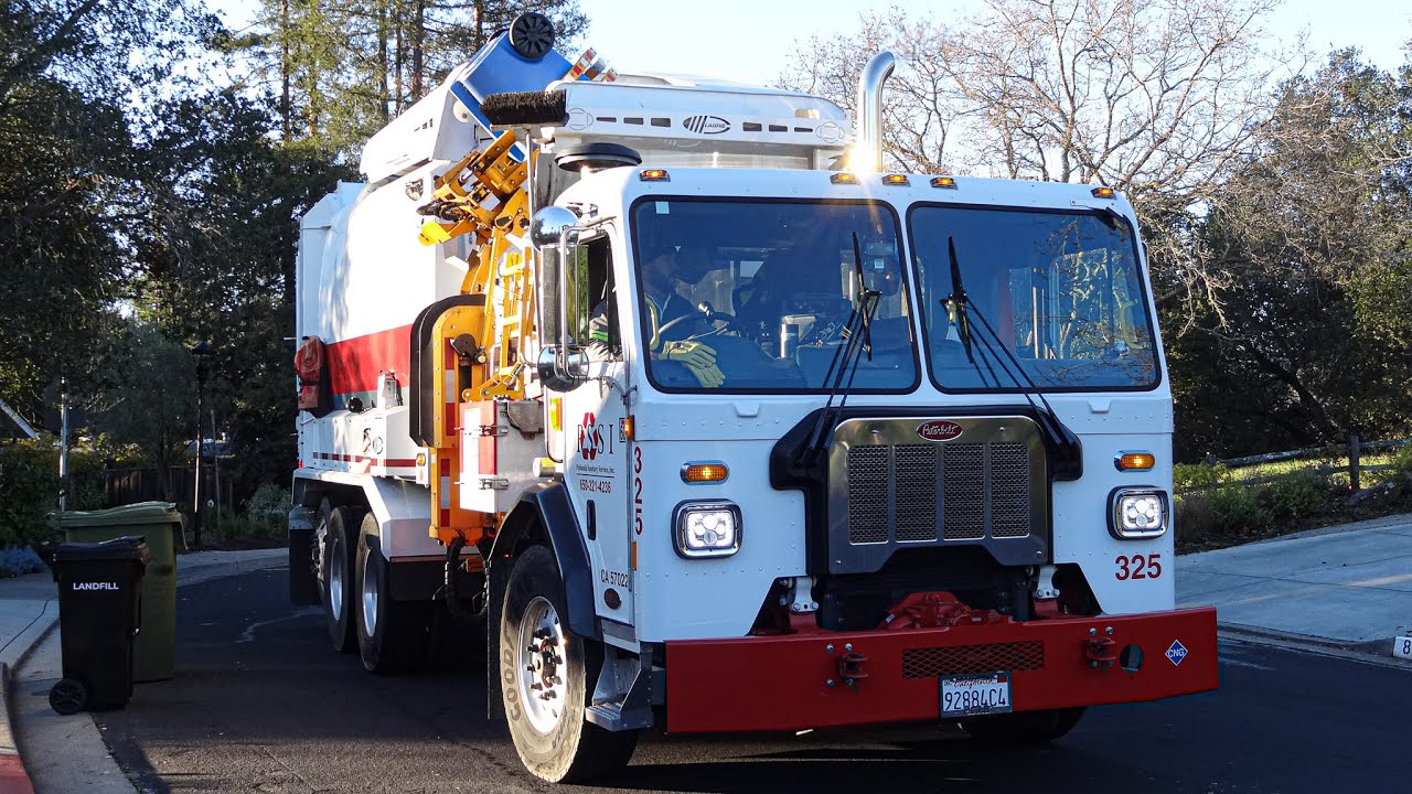 Peterbilt 520 Labrie Automizer (325)