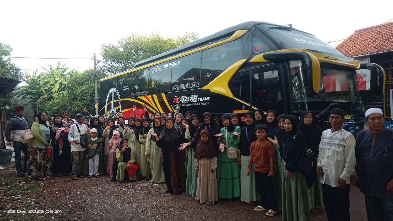 ZIARAH BANTEN KELUARGA IBU EMPI CIREME DRAMAGA