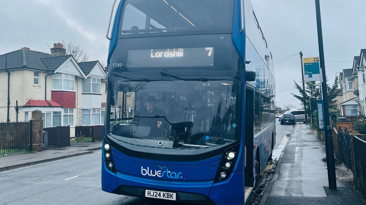 (DIVERSION x2) Bluestar 1749 HJ24 KBK on the 7: Shirley Precinct - Jessamine Road 