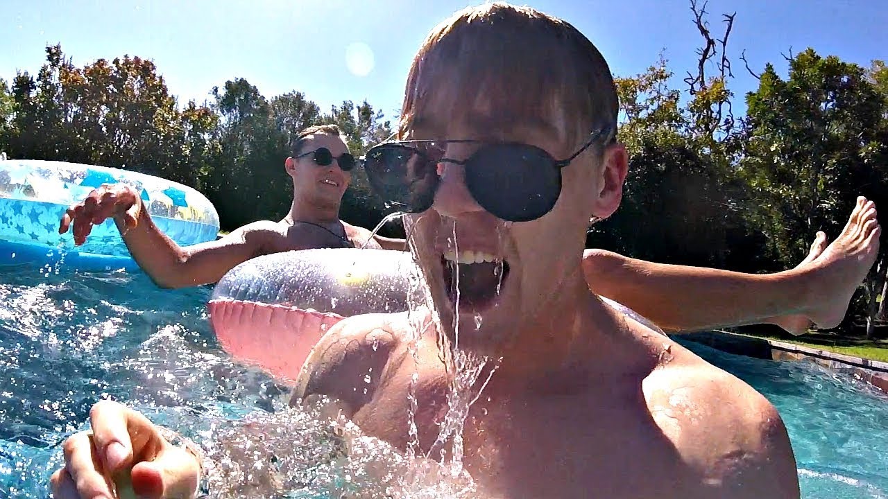 CRAZY POOL PARTY!