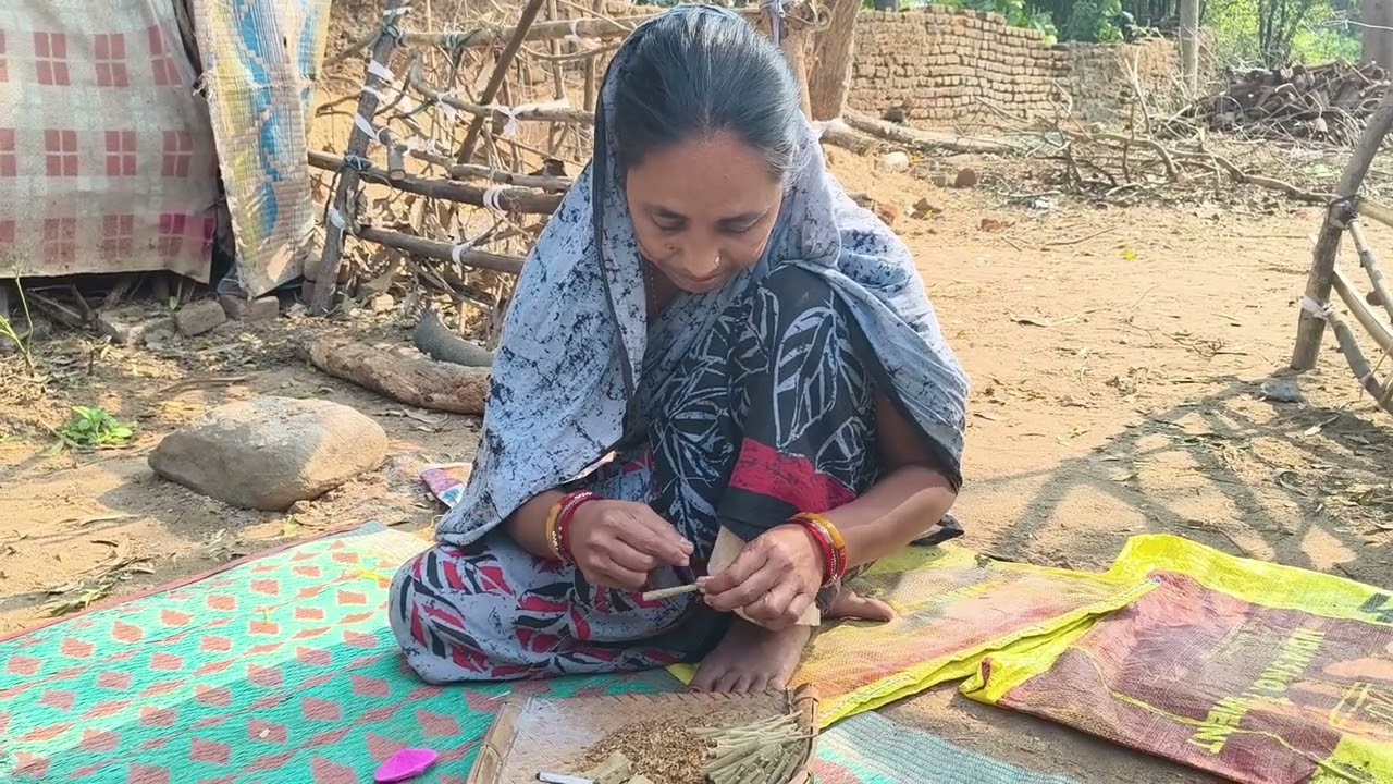 परिवारिक लाभ योजना एक वर्ष बाद मिला बड़ा संघरा निवासी सुलेखा देवी को 