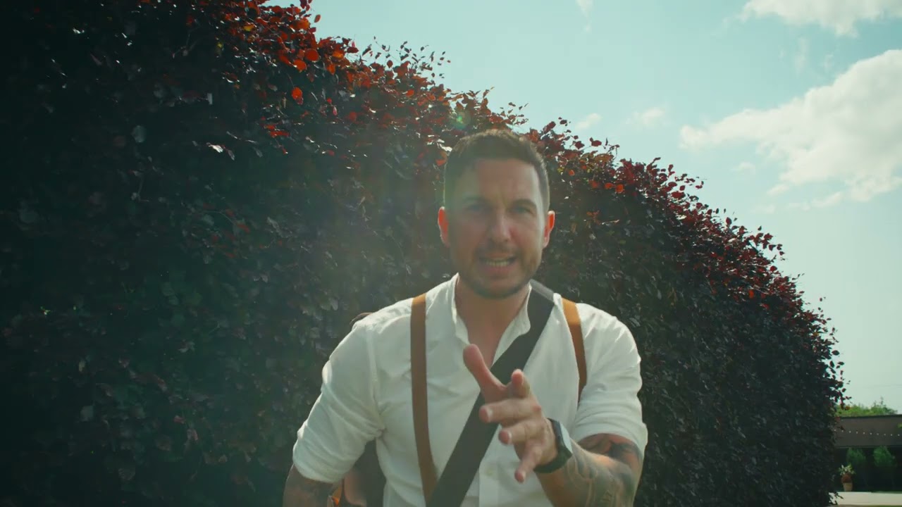 Call Me Al Medley performed by Band On The Roam | Male Fronted Acoustic Roaming Band