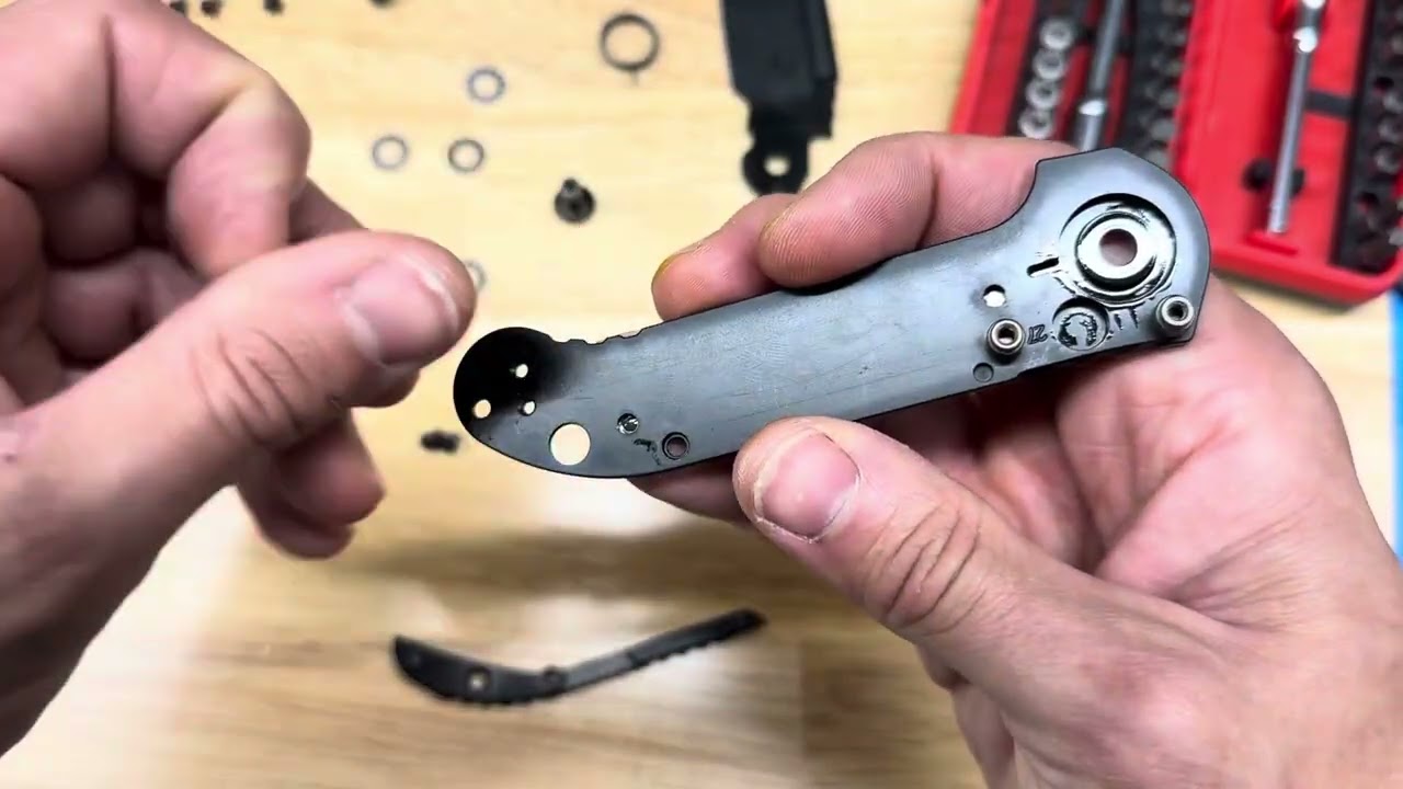Microtech LUDT DLC/CF Disassembly and Thoughts