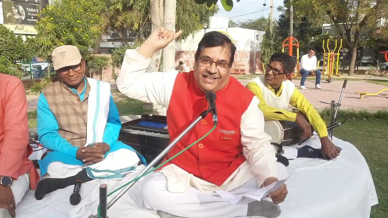 महर्षि दयानन्द जी के विषय में बहुत सुन्दर विचार भजनों के विषय पर । स्वर - @ श्री विनय मल्होत्रा जी @