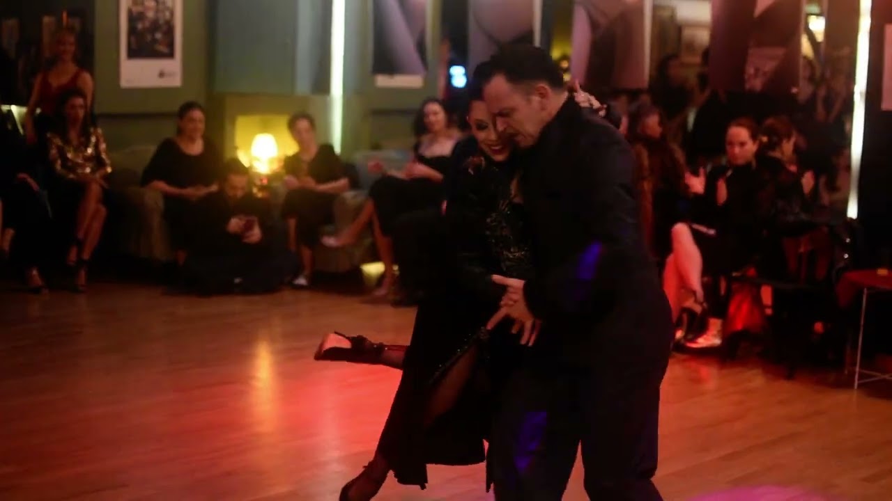 La Vida Es Corta - Barbara Ferreyra y Agustín Agnez Athens 17-01-2026  2/4