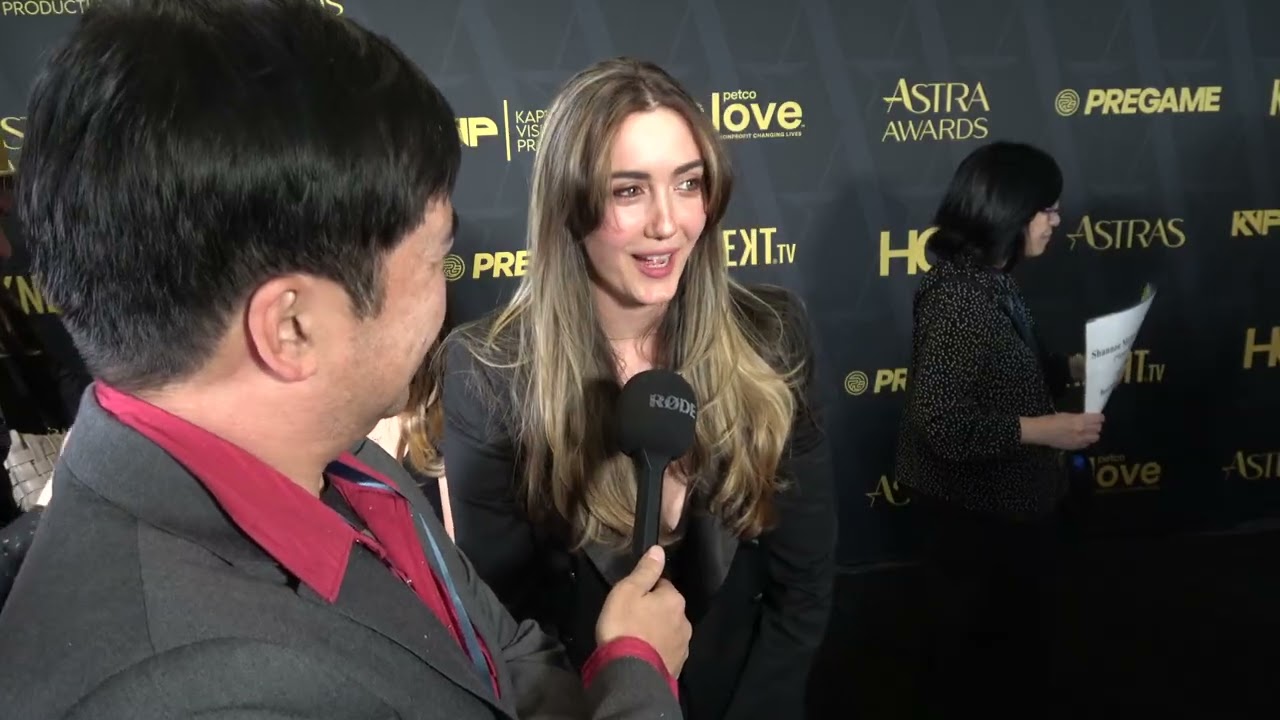 Интервью Маделин Зимы на красной дорожке церемонии вручения кинопремий Astra Film Awards 2026.