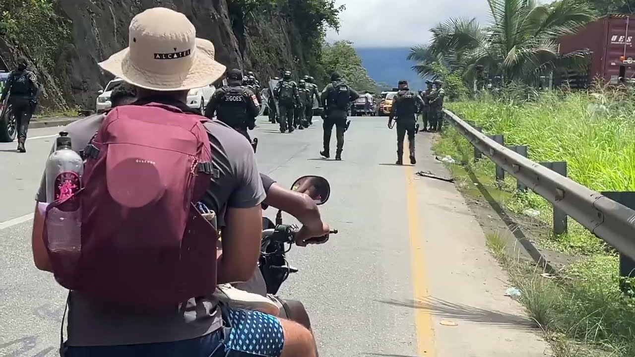Traveling through a protest in Colombia 🇨🇴