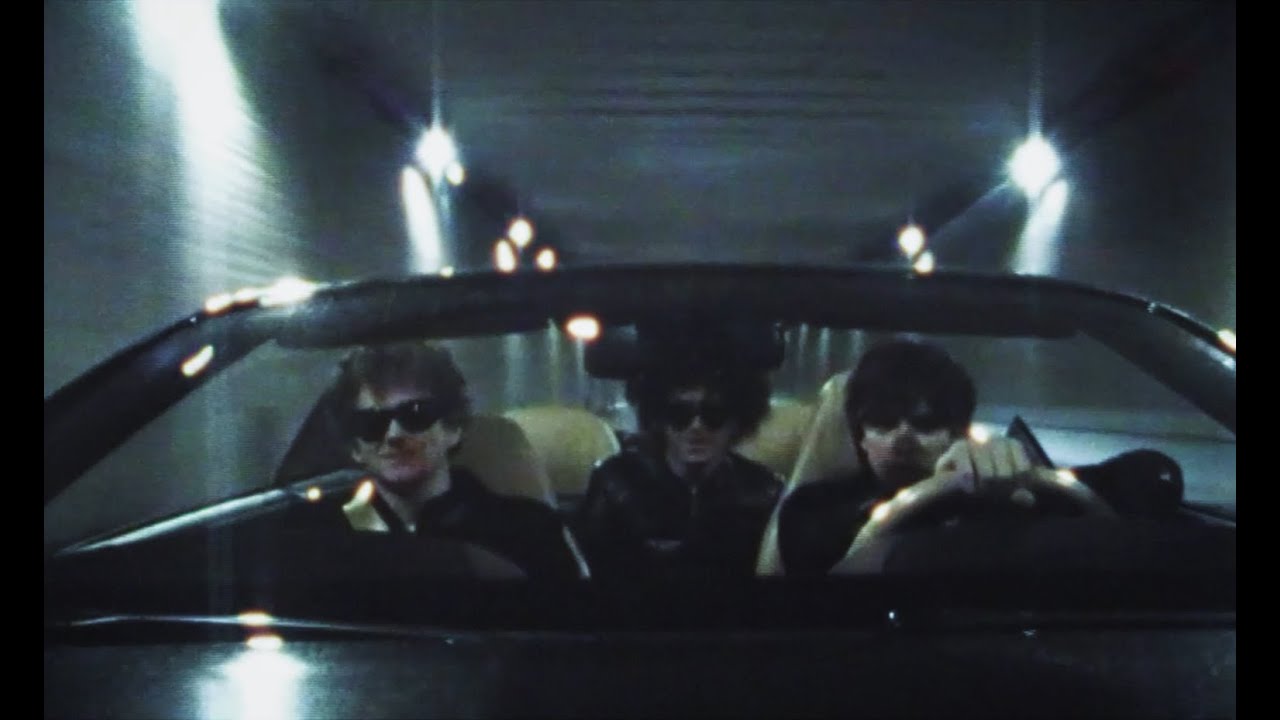 Les Votives - a minute a moment (Visual Video)