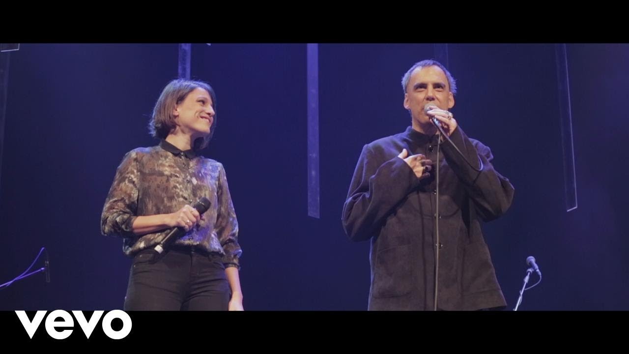 Arnaldo Antunes - Vilarejo (Ao Vivo) ft. Carminho