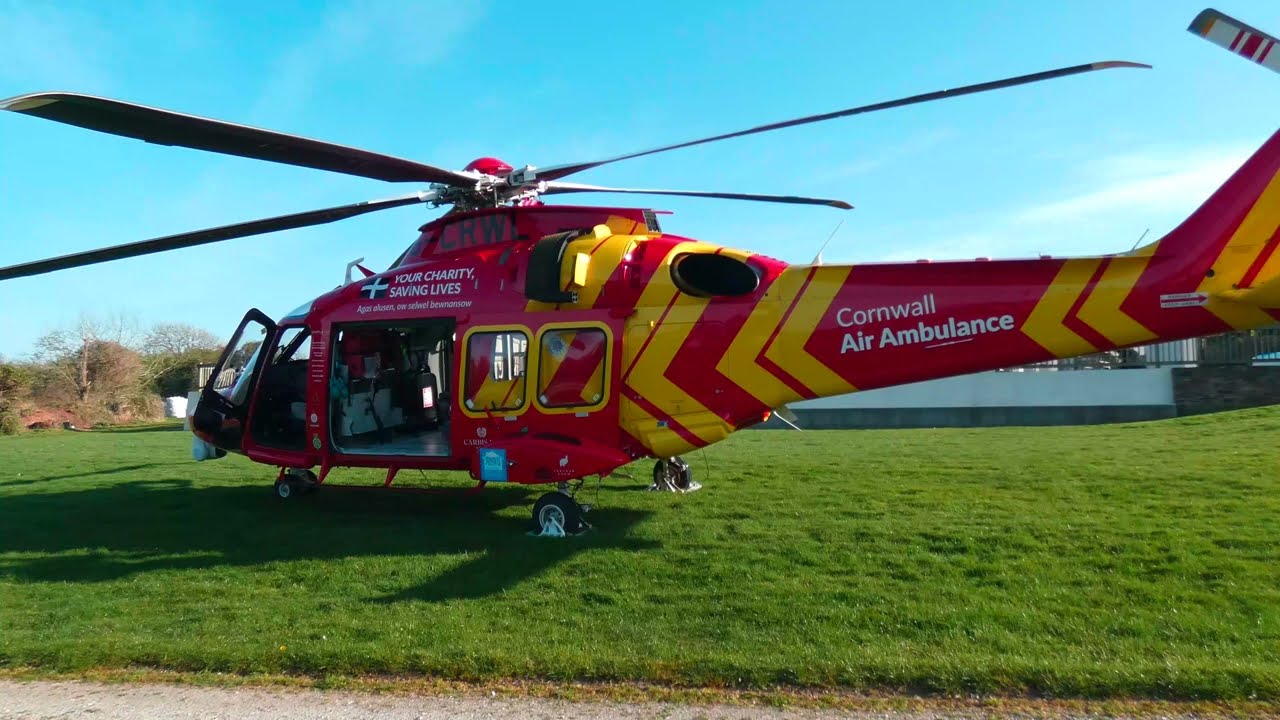 Cornwall Air Ambulance AW169 | Landing, startup and departure from Padstow camel trail