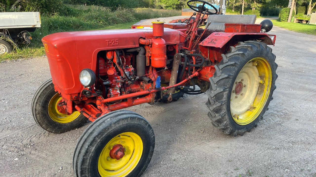 Tractor T-25A walkaround and test drive