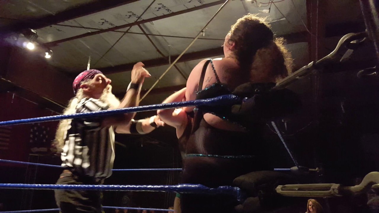 Diana Taylor w/Serenity Dawn vs BeBe if Bebe wins Dawn gets 5 lashes with a belt