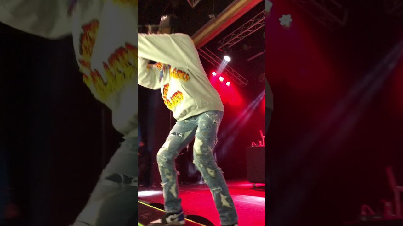 Playboi Carti - Location (Live)
