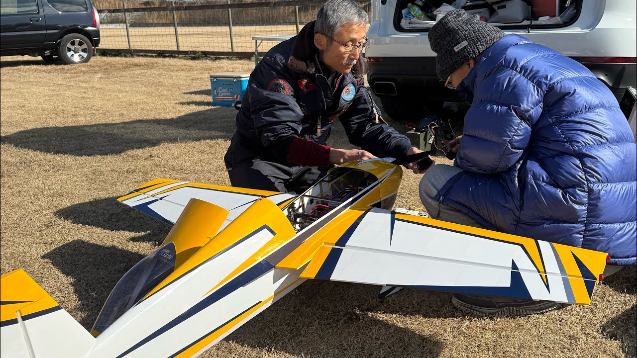ホビーショップ レイちゃん とこで買ってきたラジコン飛行機を飛ばしてみた