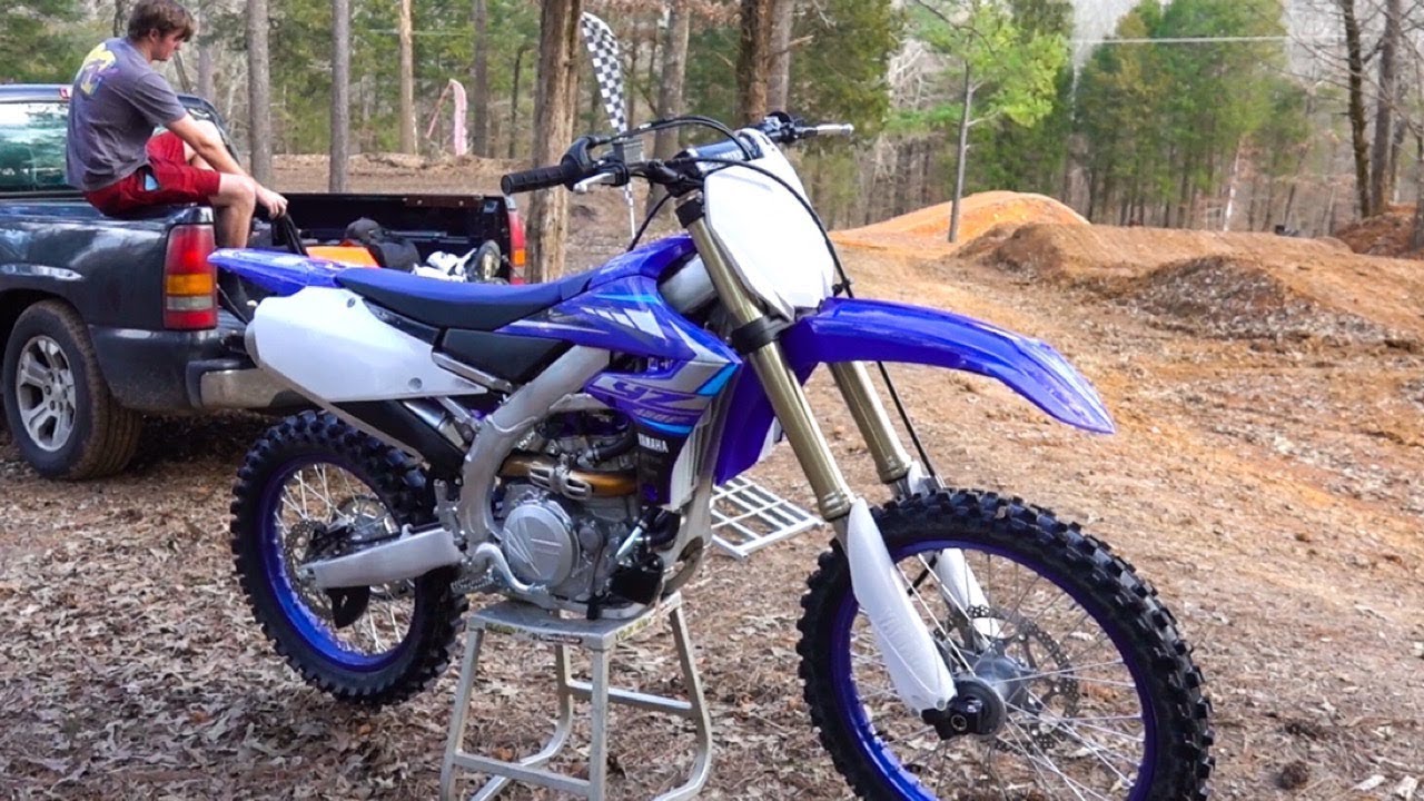 ПЕРВЫЙ ЗАЕЗД НА YZ450F 2020! | БЕЗУМНАЯ площадка для мотокросса | Суперкросс | Joeyland