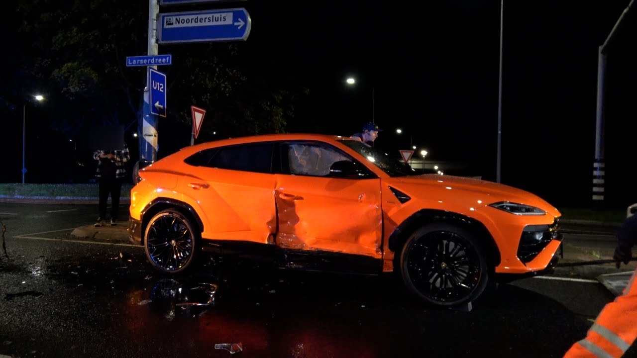 Lamborghini zwaar beschadigd na botsing met andere auto in Lelystad