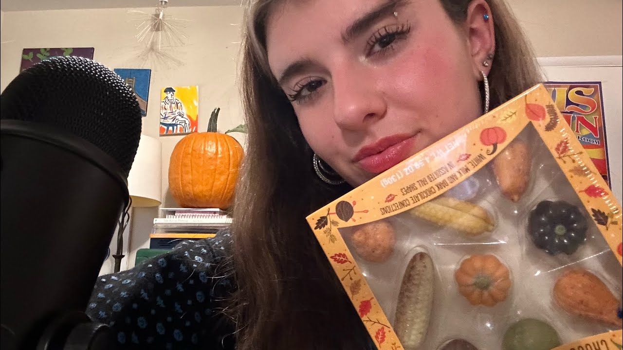 [ASMR] CHOCOLATE TAPPING+EATING 🍫🎃