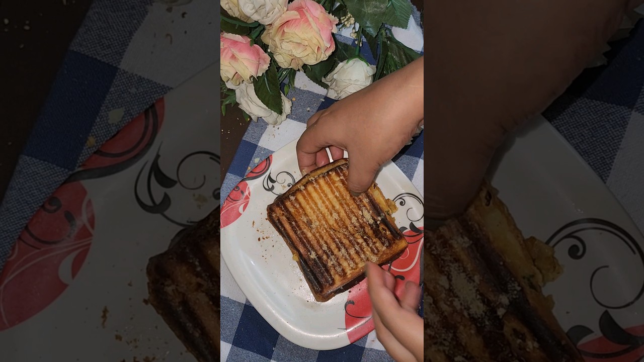 aloo pyaj  k sandwich without cheese 🥪😋#utubeshorts #utube #sandwich #breakfast #snacks #foodshorts
