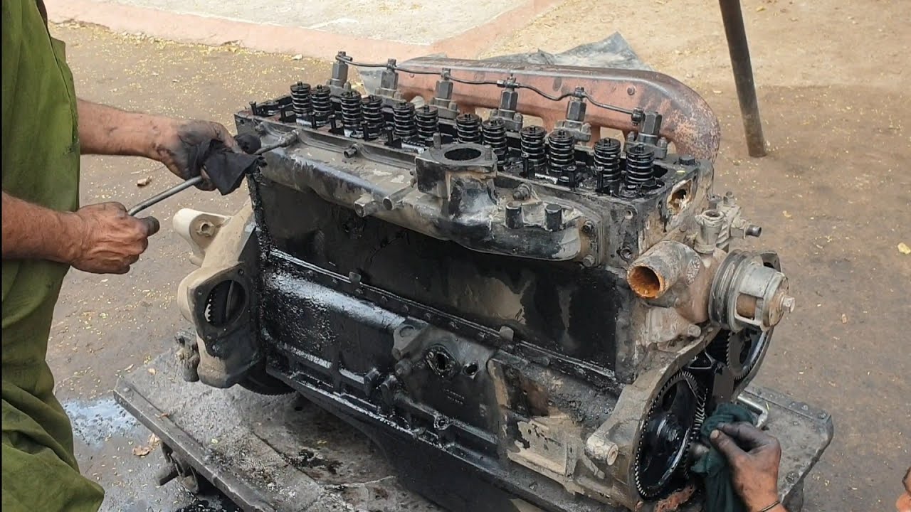 Old Bedford engine opening | How to Open an Old Bedford Engine | pakistani mechanic |