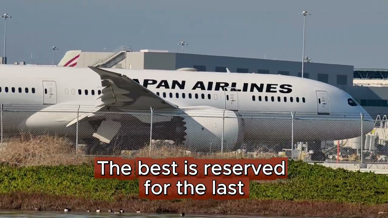 Extreme closeups of Planes taking off and landing at SFO