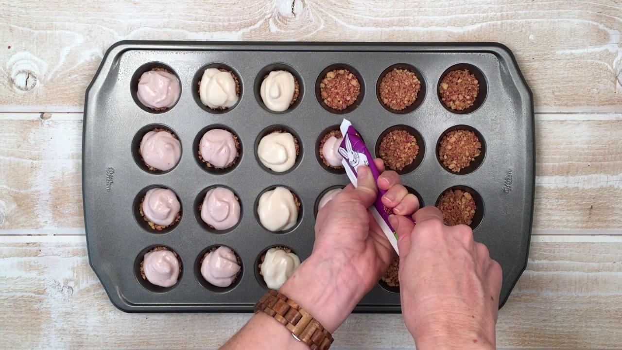 Frozen yogurt cupcakes