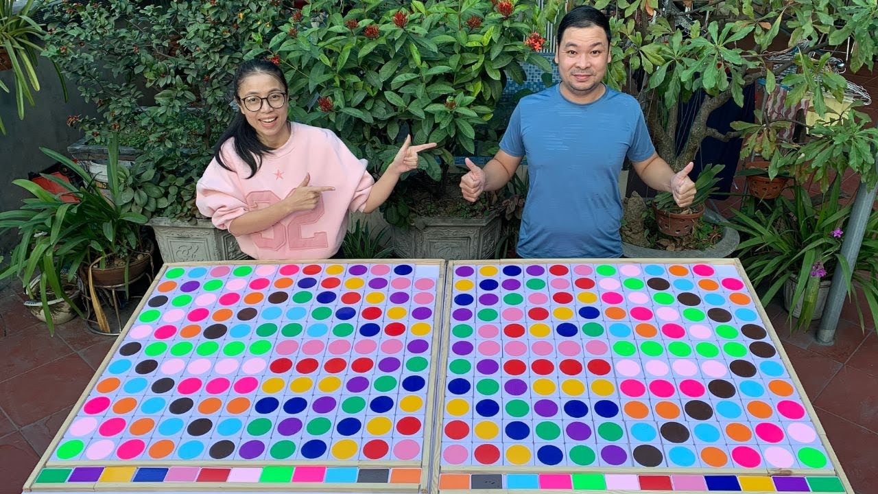 Puzzle sorting ball game challenging