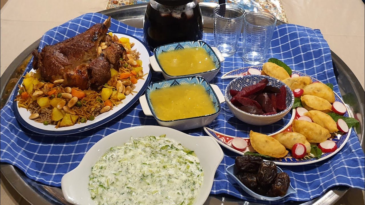 #روتين فطور سويت تمن هنود ولحم ذايب يجنن و اطيب شوربة عدس بطريقتي ومقبلات جاجيك