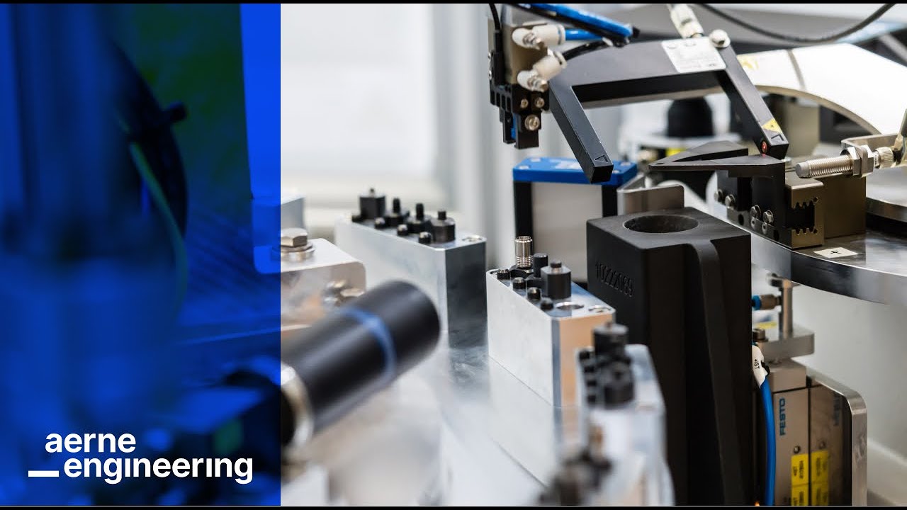 CV-Screens | Roboter-Montageanlage mit Machine Vision Prüfung