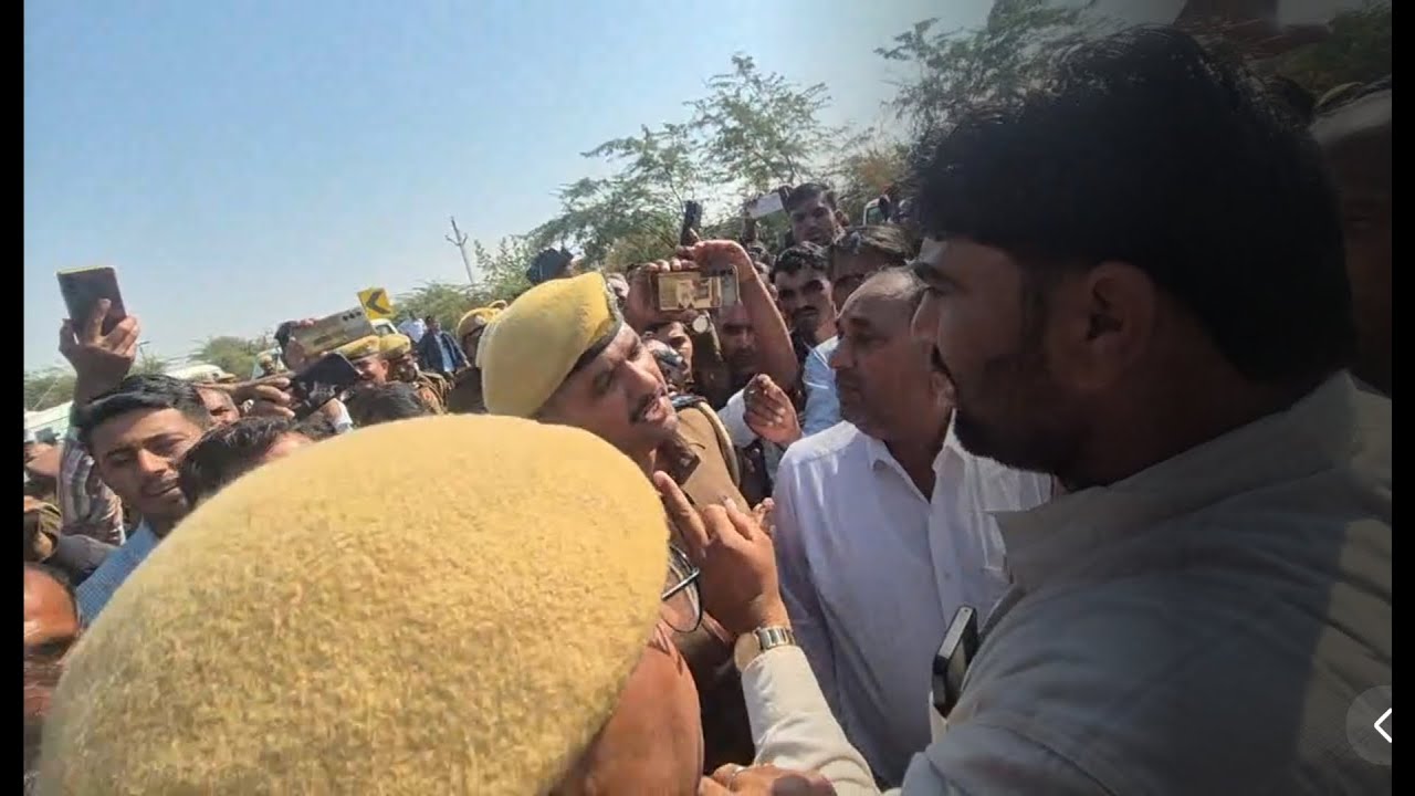 कुछ ही देर में गुड़ामालानी पहुंच रहा हूं सभी किसान साथी मजबूती के साथ गुड़ामालानी की और निकले।।