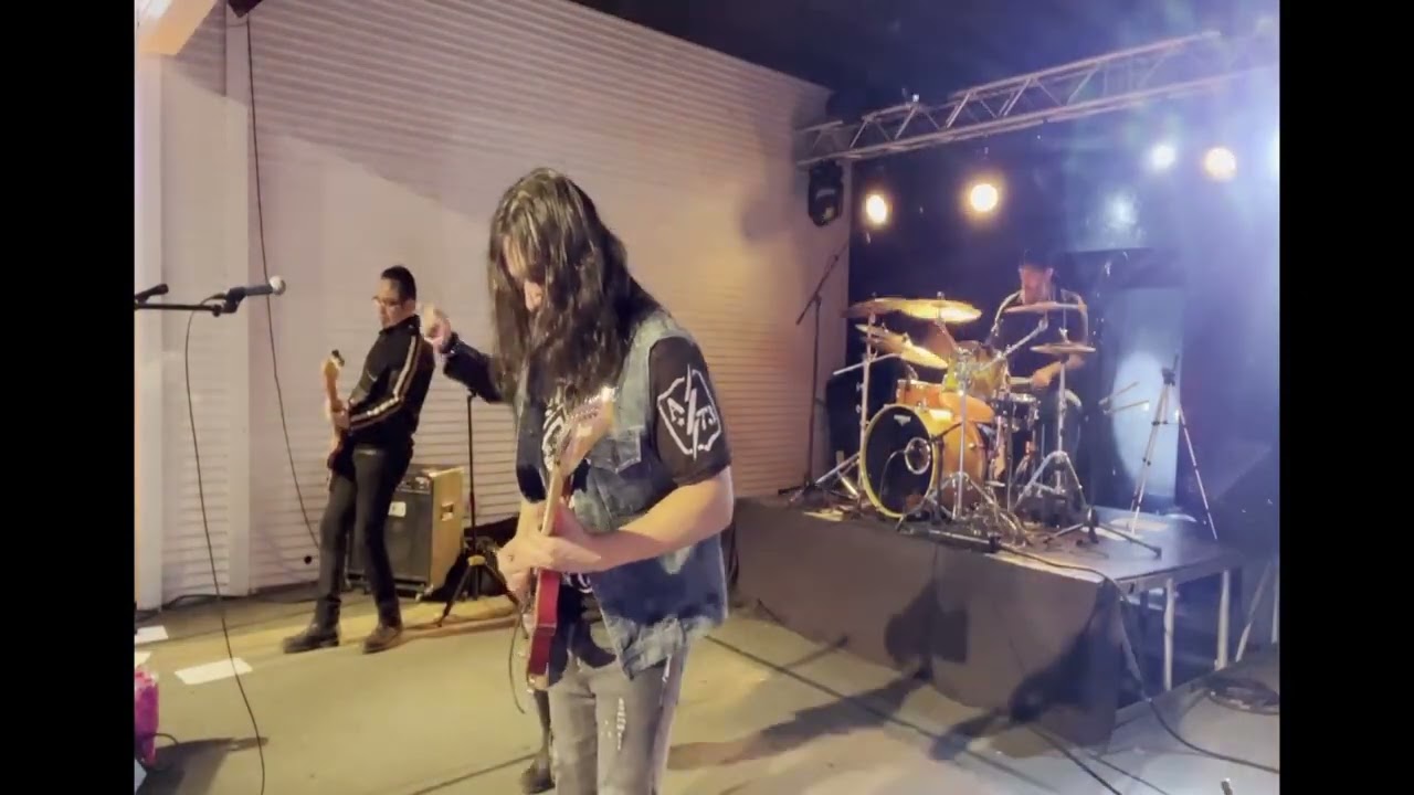 Roadhouse Blues (The Doors) cover by Rocket Queen LTX
