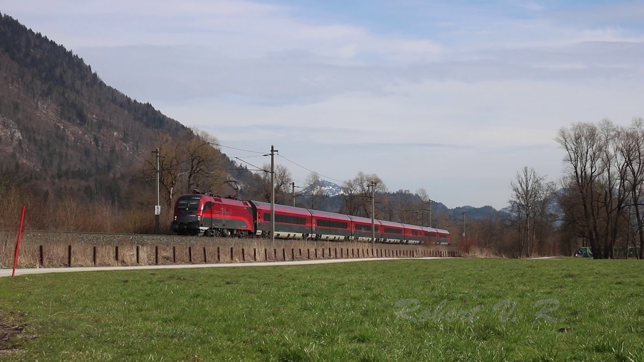 Trains through Schaftenau