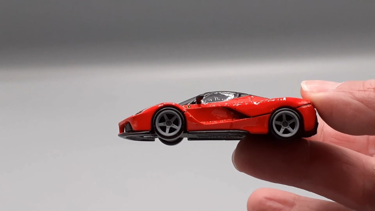 Ferrari LaFerrari 1/64 by Hot Wheels (Premium)