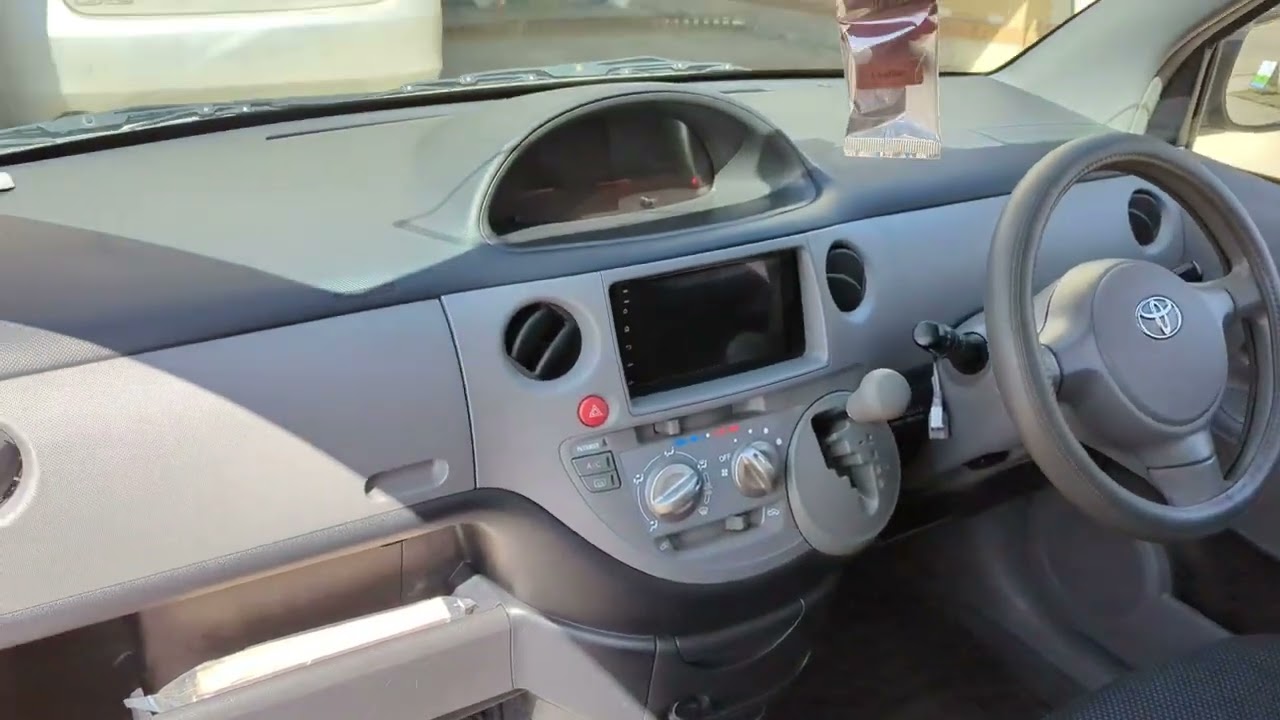 2005 Toyota Sienta JDM