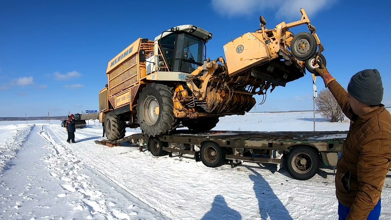 Свеклоуборочный комбайн  Кляйне.Выгрузка негабарита.