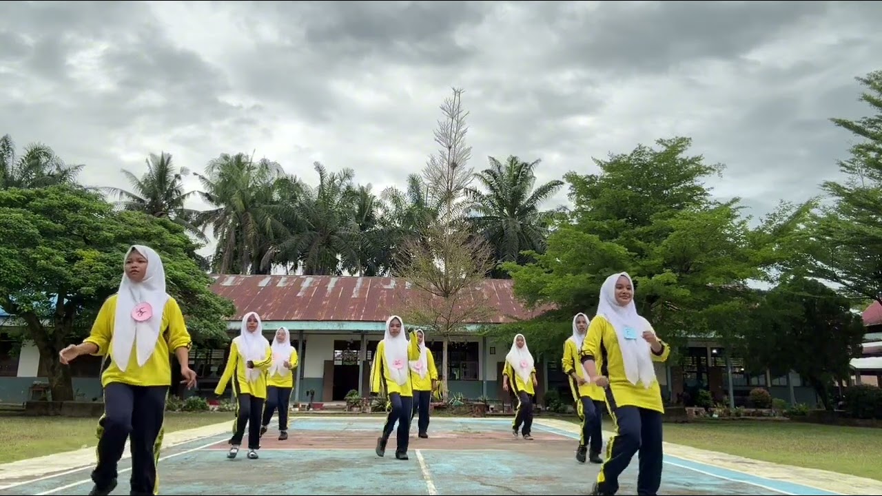 Tugas senam irama kelas X.E.2