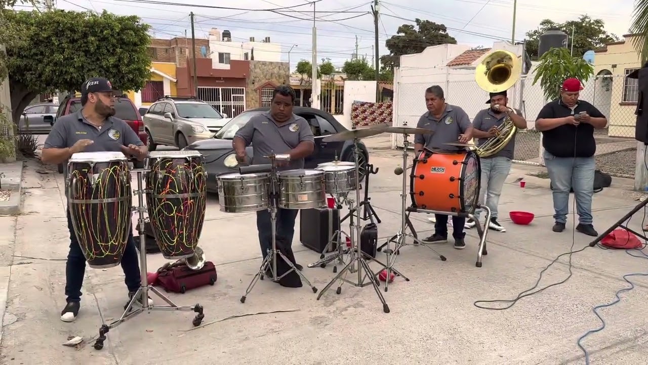 ESPERANZA INÚTIL - BANDA BRISSA MAZATLECA